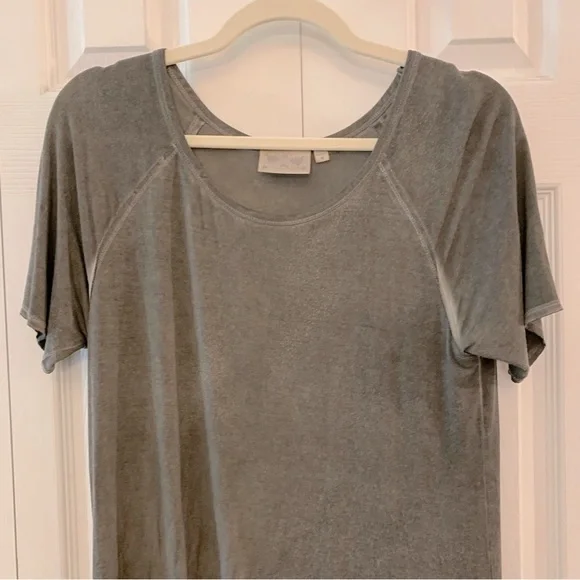 Dantelle Short Sleeve Smoky Gray Tunic/Blouse/Shirt EUC - Picture 2 of 9